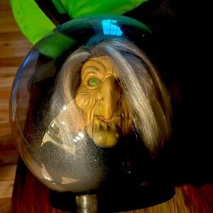 Vintage talking witch in crystal ball! Super fun for Halloween